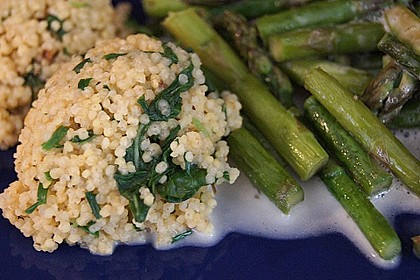 Kr&auml;uter - Couscous mit Spargel und Mascarpone - Limetten - Sauce