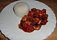 Mediterrane Sauce mit Auberginen und Huhn