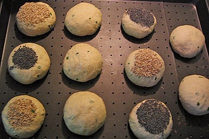 Urmelis Dinkel - Buttermilch Br&ouml;tchen mit Schnittlauch 3