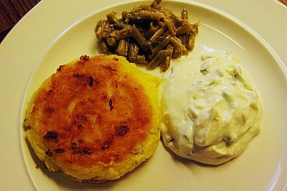 Kartoffelfrikadellen gefüllt mit Schafskäse 21