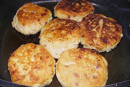 Kartoffelfrikadellen gefüllt mit Schafskäse 34