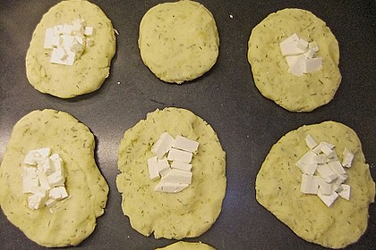 Kartoffelfrikadellen gefüllt mit Schafskäse 35