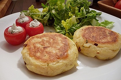 Kartoffelfrikadellen gefüllt mit Schafskäse 4