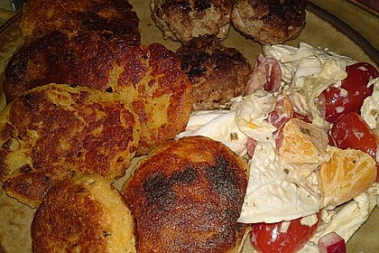 Kartoffelfrikadellen gefüllt mit Schafskäse 33