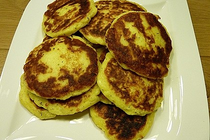 Kartoffelfrikadellen gefüllt mit Schafskäse 28