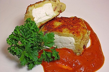 Kartoffelfrikadellen gefüllt mit Schafskäse 3
