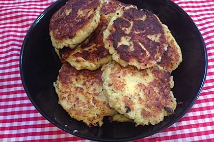 Kartoffelfrikadellen gefüllt mit Schafskäse 10