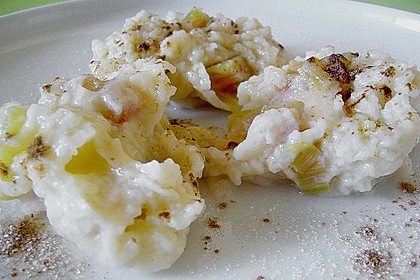 Rhabarberkl&ouml;&szlig;e