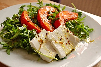 Lauwarmer Kürbissalat mit Rauke, Basilikum und Ziegenkäse 3