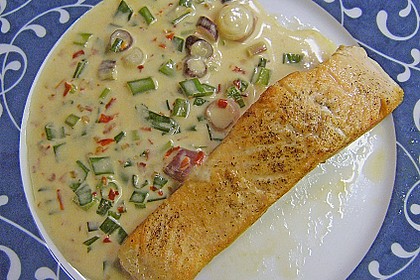Fischfilets mit Zwiebel - Chili - Sahne - Sauce 4