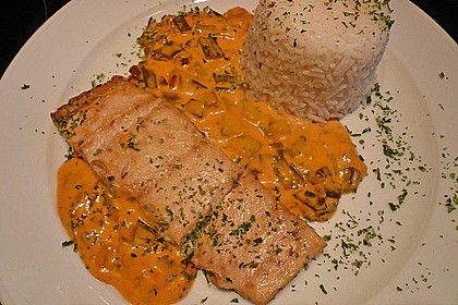 Fischfilets mit Zwiebel - Chili - Sahne - Sauce 1