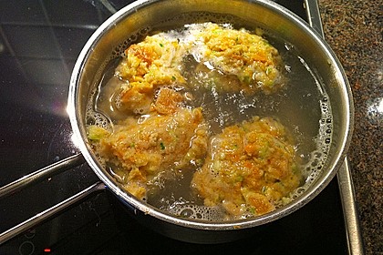 Gemüsenockerl mit Kräutersauce 15