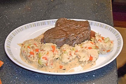 Gemüsenockerl mit Kräutersauce 11