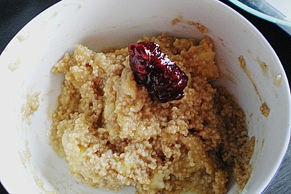 Bananenhirse mit Heidelbeeren