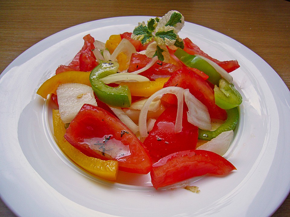 Tomaten - Paprika - Salat (Rezept mit Bild) von leggerlegger | Chefkoch.de