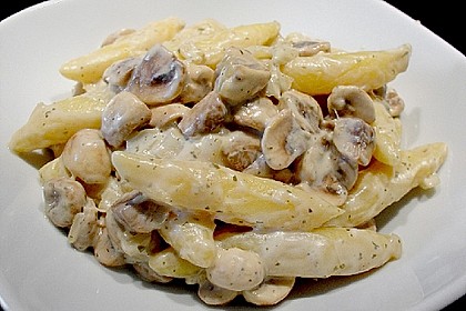 Schupfnudelpfanne mit B&auml;rlauchfrischk&auml;sesauce
