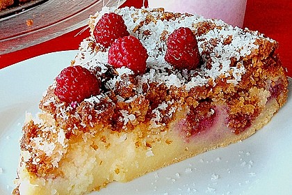 Himbeer - Mascarpone - K&auml;sekuchen mit Kokos - Knusperstreusel