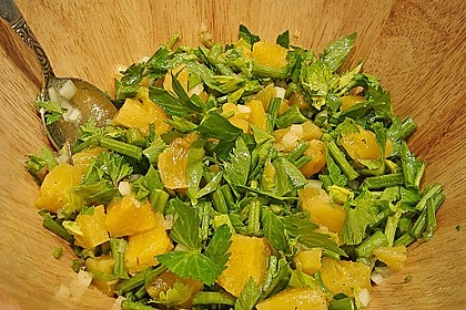 Staudensellerie - Ananas - Salat