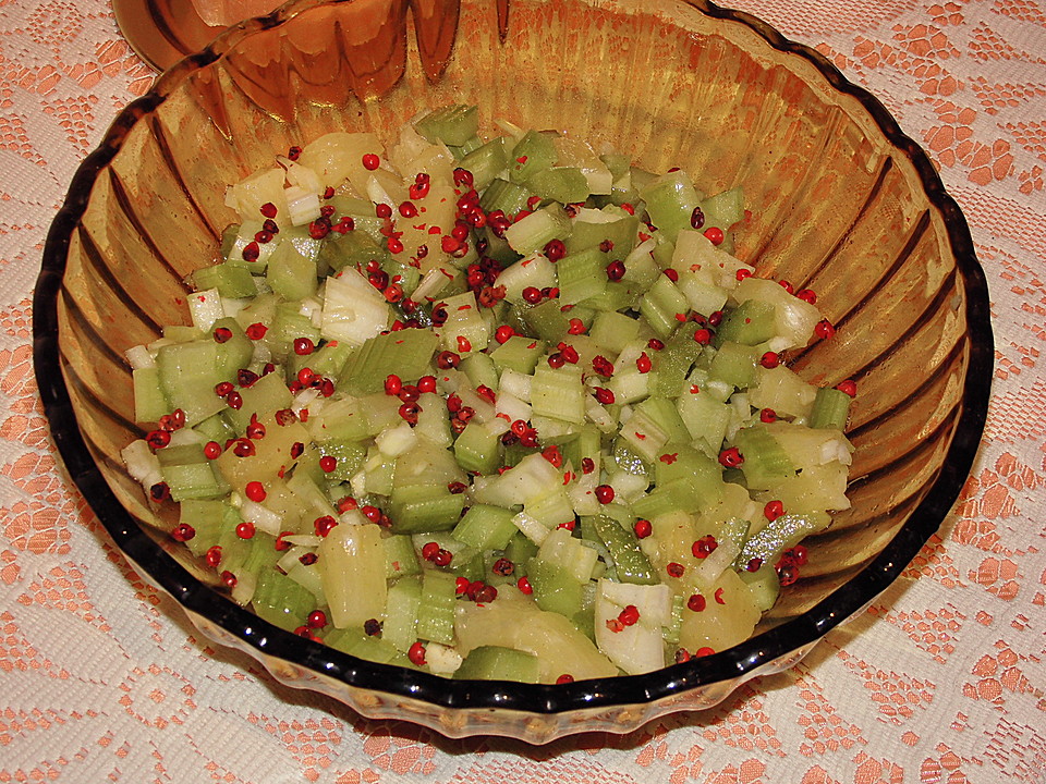 Staudensellerie - Ananas - Salat (Rezept mit Bild) | Chefkoch.de