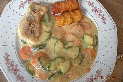 Putenschnitzel in Zucchini-Karotten Sauce 2