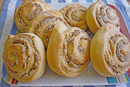 Schneckennudeln mit Nussf&uuml;llung 13