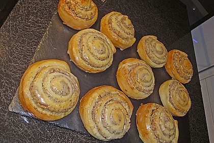 Schneckennudeln mit Nussf&uuml;llung 28