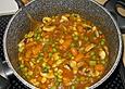 J&auml;gersauce mit viel Gem&uuml;se zu Nudeln