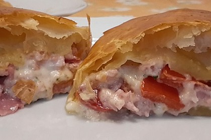 Schinken - Tomaten - Mozzarella - Strudel 23