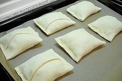 Schinken - Tomaten - Mozzarella - Strudel 19