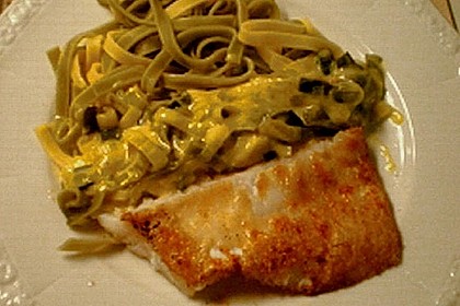 Fischfilet mit Porreegem&uuml;se und Tagliatelle