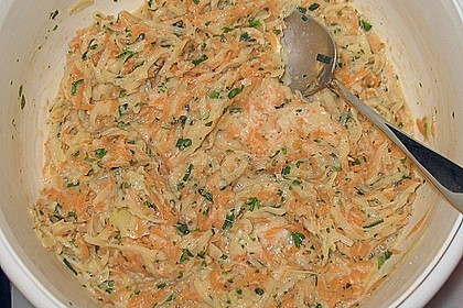 M&ouml;hren - Kartoffel - Puffer mit Kr&auml;uterdip 2
