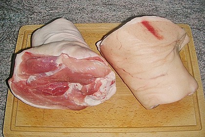 Knusprig gebratene Schweinshaxen 54