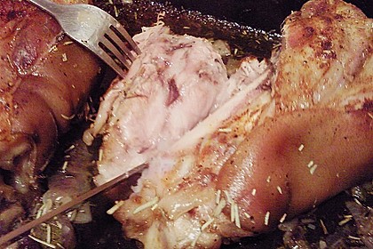 Knusprig gebratene Schweinshaxen 64