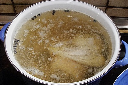 Knusprig gebratene Schweinshaxen 69
