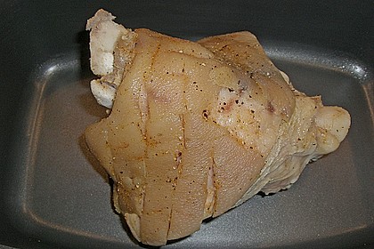 Knusprig gebratene Schweinshaxen 52