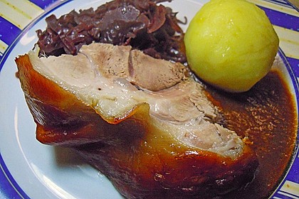 Knusprig gebratene Schweinshaxen 17