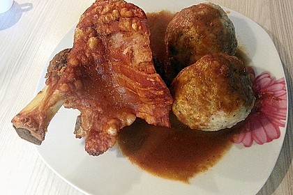 Knusprig gebratene Schweinshaxen 23
