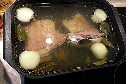 Knusprig gebratene Schweinshaxen 62