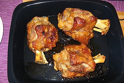 Knusprig gebratene Schweinshaxen 14