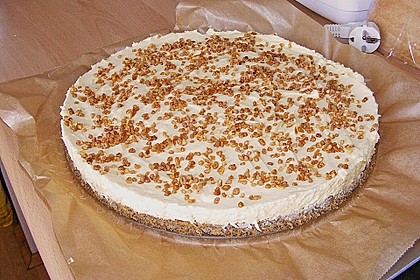 Illes super schneller Mohnkuchen ohne Boden mit Paradiescreme und Haselnusskrokant 16