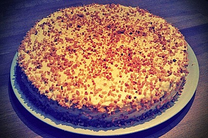 Illes super schneller Mohnkuchen ohne Boden mit Paradiescreme und Haselnusskrokant 20