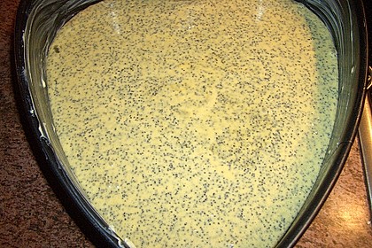 Illes super schneller Mohnkuchen ohne Boden mit Paradiescreme und Haselnusskrokant 25