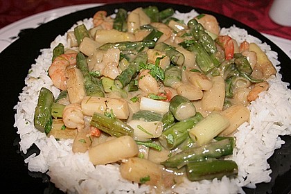 Spargel und Garnelen aus dem Wok 1
