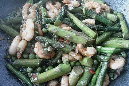 Spargel und Garnelen aus dem Wok 2