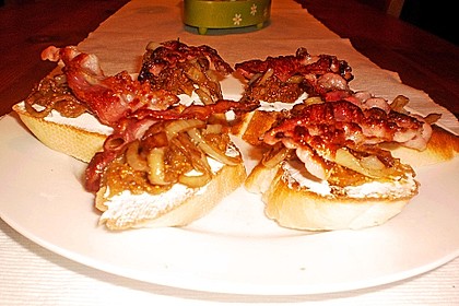 Crostini mit Ziegenfrischkäse, Zwiebeln und Feigenkonfitüre 10