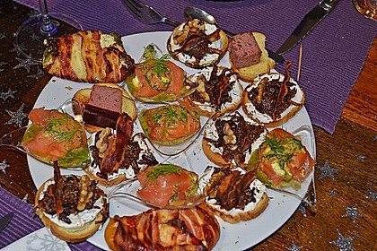 Crostini mit Ziegenfrischkäse, Zwiebeln und Feigenkonfitüre 7