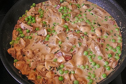 Tortellini mit Erbsen - Speck - So&szlig;e 1