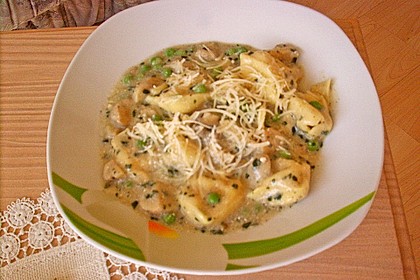 Tortellini mit Erbsen - Speck - So&szlig;e 4
