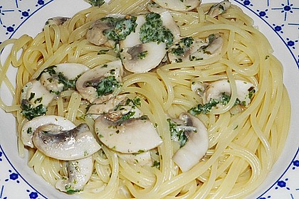 Spaghetti mit Gorgonzola - Pilz - Sauce 1