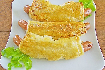 W&uuml;rstel in Bl&auml;tterteig